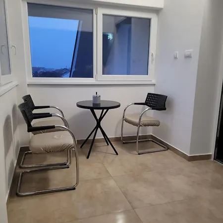 Pensjonat Beosan Zemun Polje